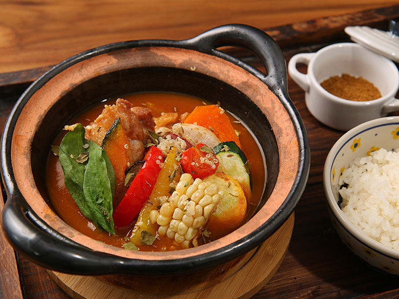 野菜とチキンのスープカレー