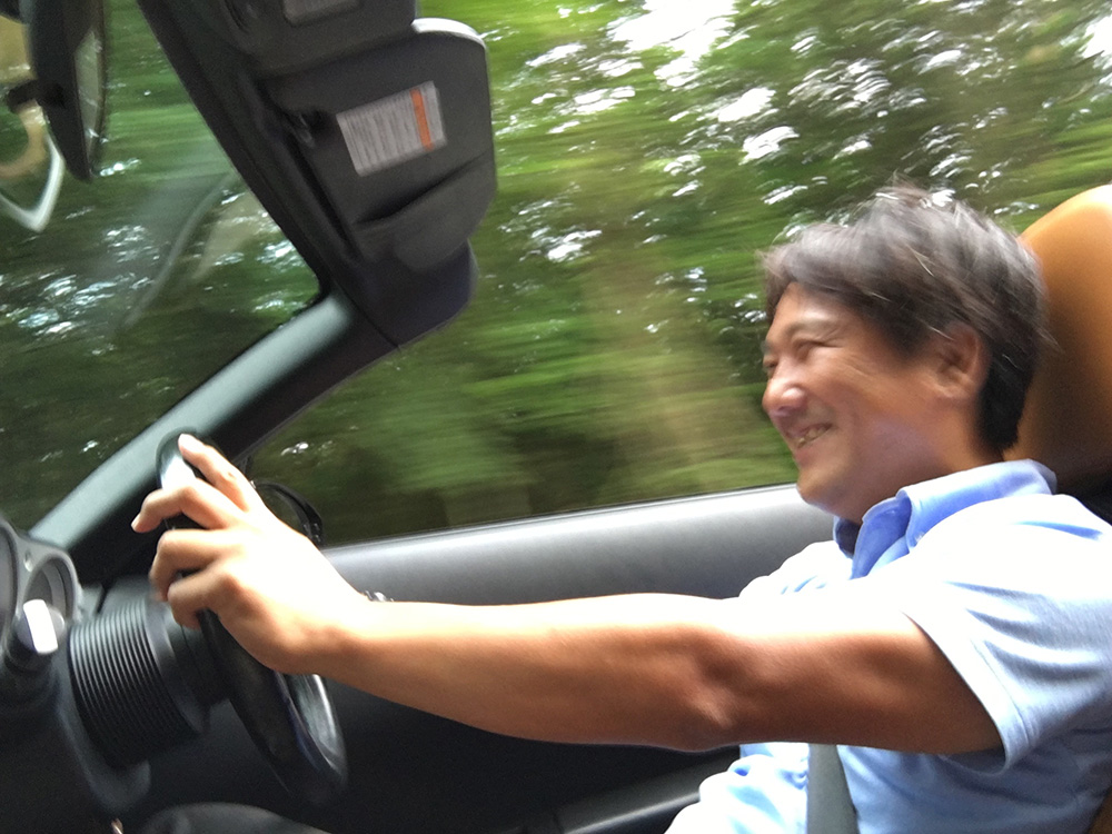 金丸　健氏