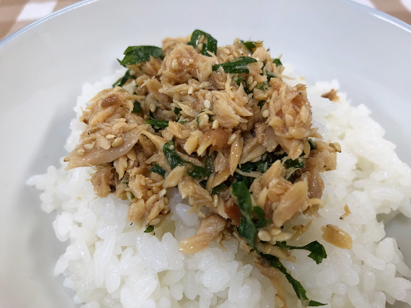 鮭ほぐしの梅胡麻風味
